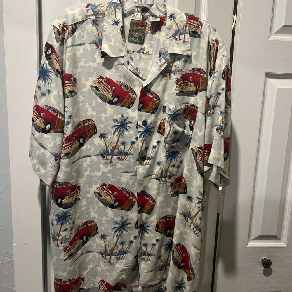 PINEAPPLE CONNECTION Men's XL Red Vintage Car Palm Tree Print Hawaiian Shirt